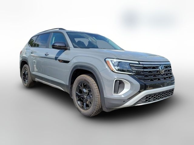 2024 Volkswagen Atlas 2.0T Peak Edition SE w/Technology