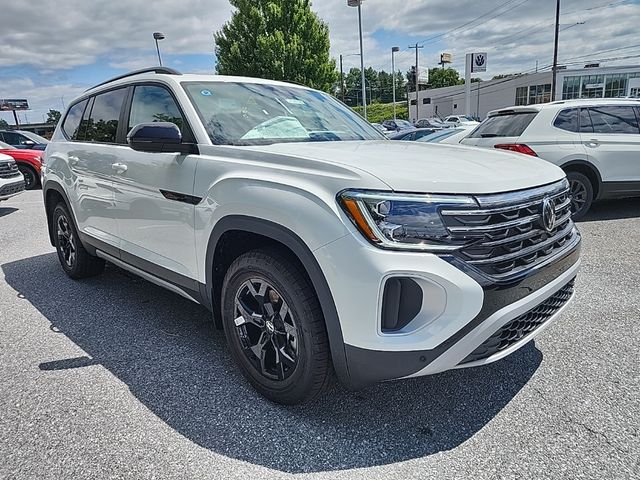 2024 Volkswagen Atlas 2.0T Peak Edition SE w/Technology