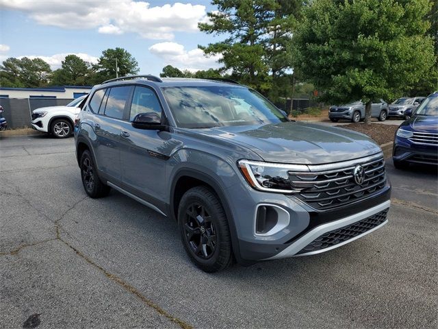 2024 Volkswagen Atlas 2.0T Peak Edition SE w/Technology