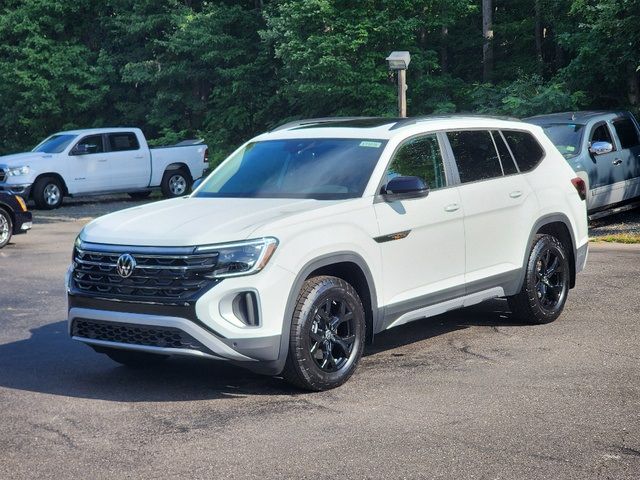 2024 Volkswagen Atlas 2.0T Peak Edition SE w/Technology