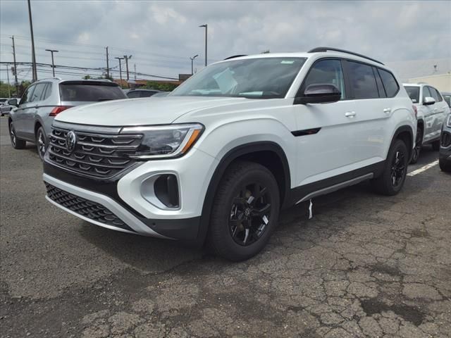 2024 Volkswagen Atlas 2.0T Peak Edition SE w/Technology