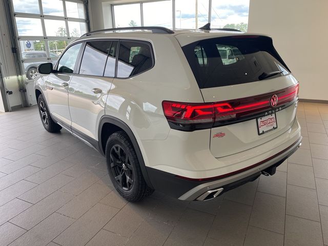 2024 Volkswagen Atlas 2.0T Peak Edition SE w/Technology