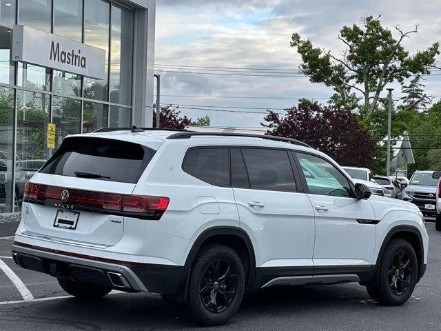 2024 Volkswagen Atlas 2.0T Peak Edition SE w/Technology