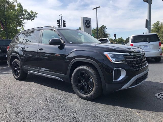 2024 Volkswagen Atlas 2.0T Peak Edition SE w/Technology