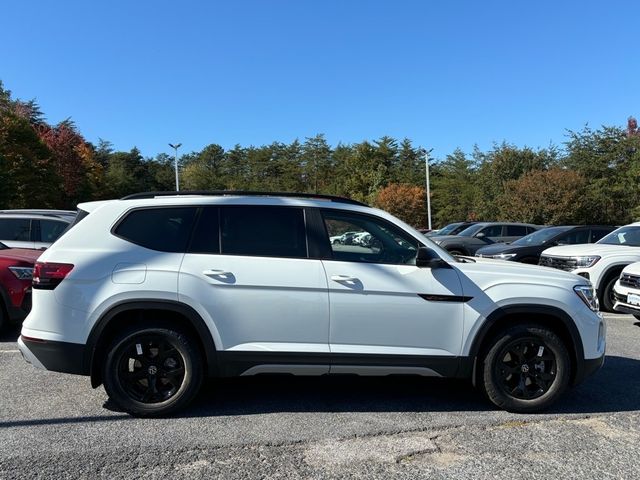 2024 Volkswagen Atlas 2.0T Peak Edition SE w/Technology