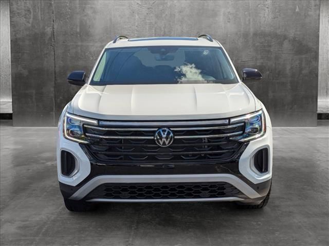 2024 Volkswagen Atlas 2.0T Peak Edition SE w/Technology