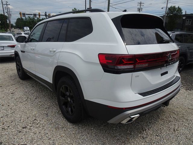 2024 Volkswagen Atlas 2.0T Peak Edition SE w/Technology