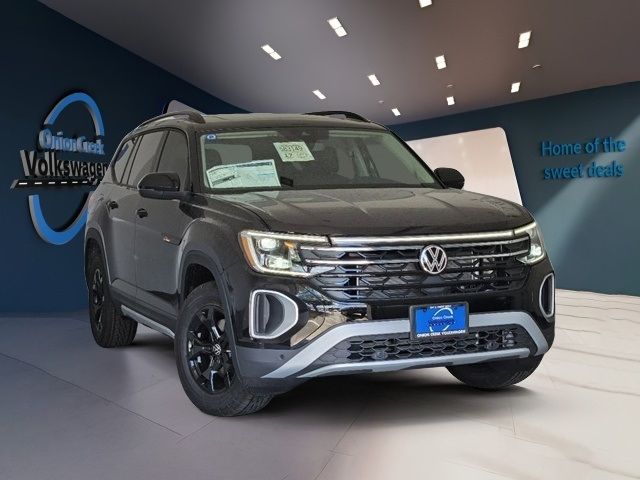 2024 Volkswagen Atlas 2.0T Peak Edition SE w/Technology