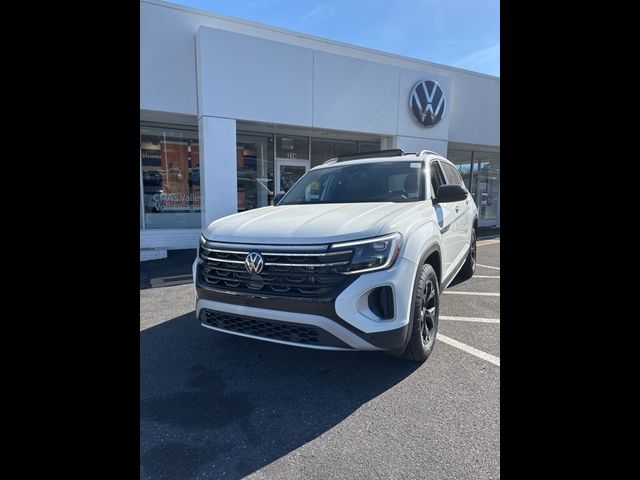 2024 Volkswagen Atlas 2.0T Peak Edition SE w/Technology