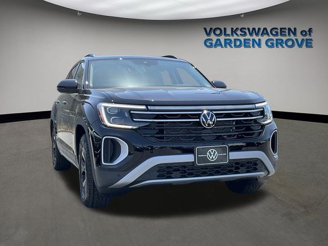 2024 Volkswagen Atlas 2.0T Peak Edition SE w/Technology