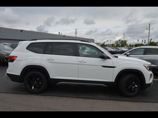 2024 Volkswagen Atlas 2.0T Peak Edition SE w/Technology