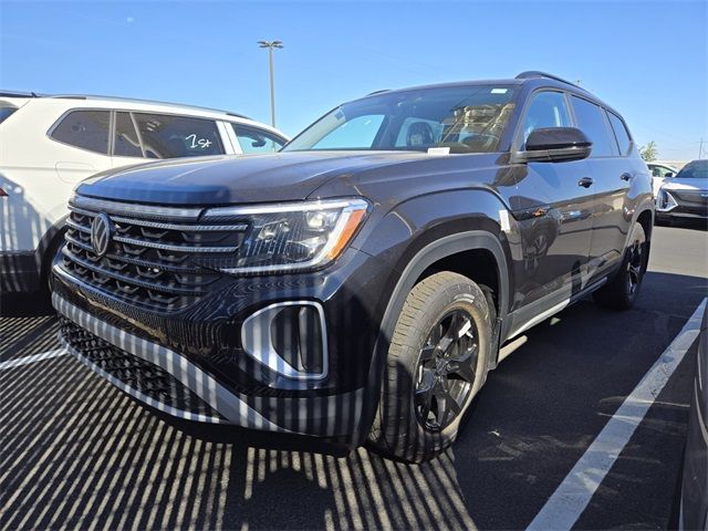 2024 Volkswagen Atlas 2.0T Peak Edition SE w/Technology