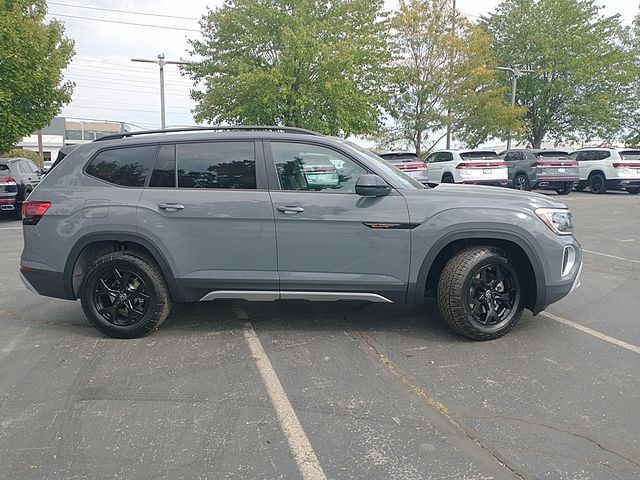 2024 Volkswagen Atlas 2.0T Peak Edition SE w/Technology