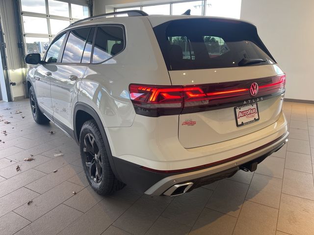 2024 Volkswagen Atlas 2.0T Peak Edition SE w/Technology