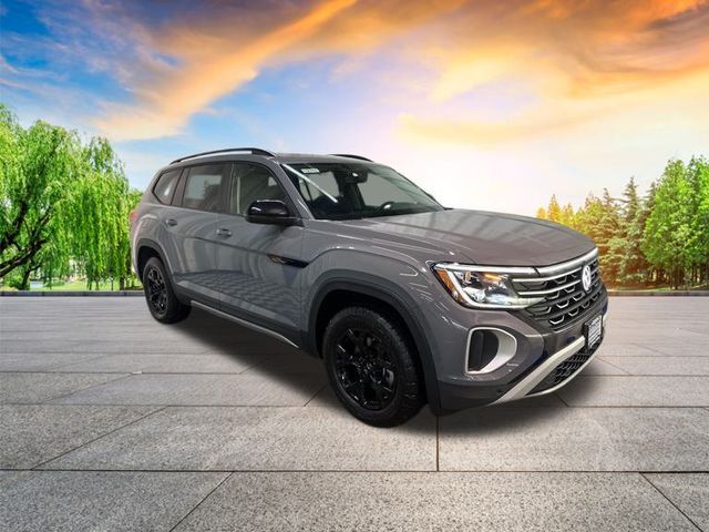 2024 Volkswagen Atlas 2.0T Peak Edition SE w/Technology