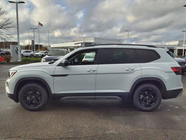 2024 Volkswagen Atlas 2.0T Peak Edition SE w/Technology