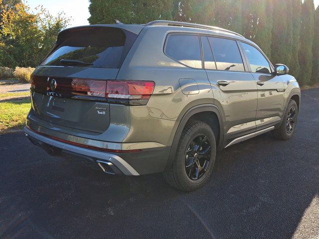 2024 Volkswagen Atlas 2.0T Peak Edition SE w/Technology