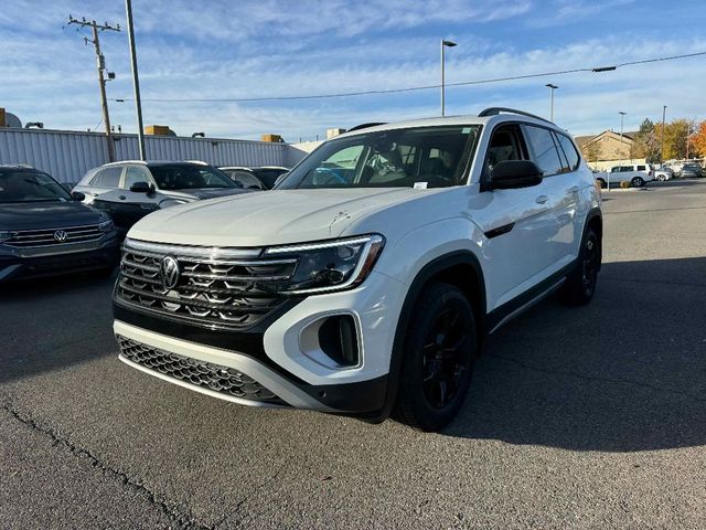 2024 Volkswagen Atlas 2.0T Peak Edition SE w/Technology