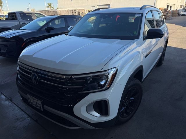 2024 Volkswagen Atlas 2.0T Peak Edition SE w/Technology