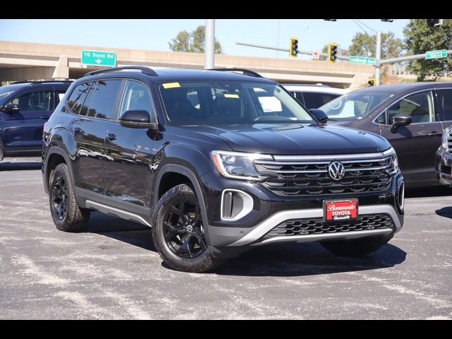 2024 Volkswagen Atlas 2.0T Peak Edition SE w/Technology