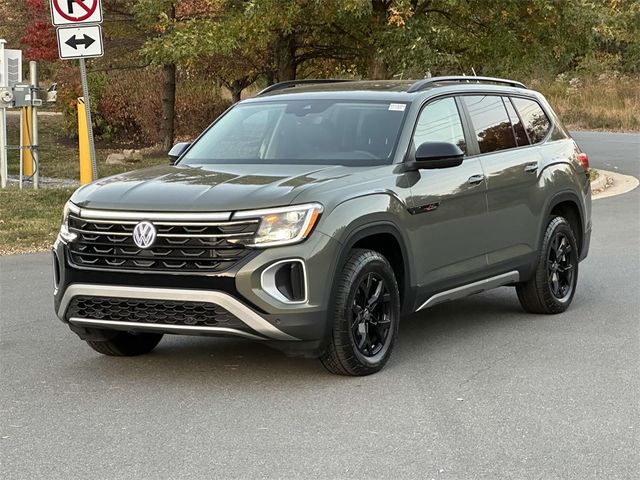 2024 Volkswagen Atlas 2.0T Peak Edition SE w/Technology