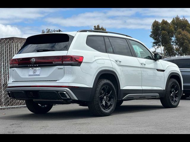 2024 Volkswagen Atlas 2.0T Peak Edition SE w/Technology