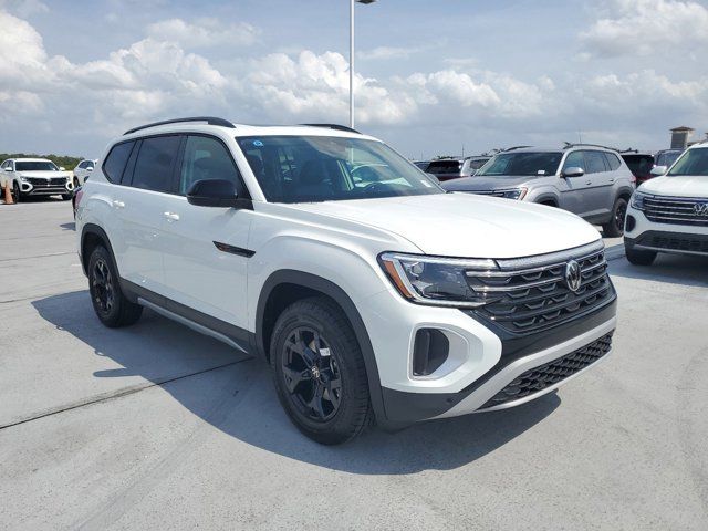 2024 Volkswagen Atlas 2.0T Peak Edition SE w/Technology