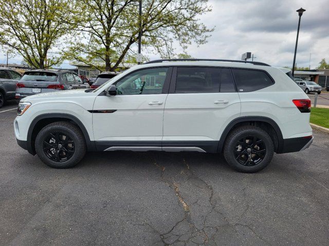 2024 Volkswagen Atlas 2.0T Peak Edition SE w/Technology