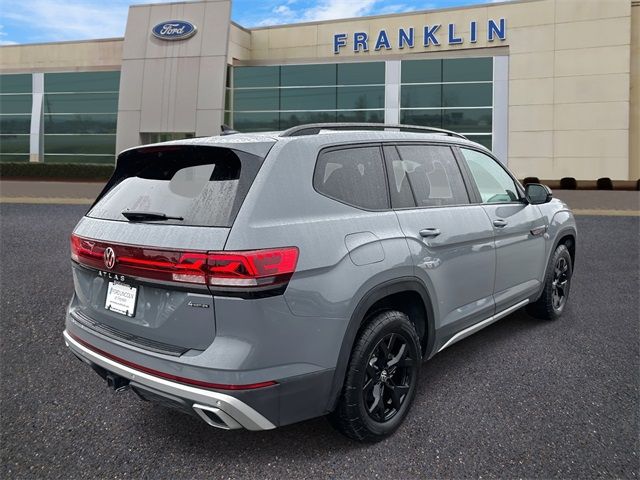 2024 Volkswagen Atlas 2.0T Peak Edition SE w/Technology