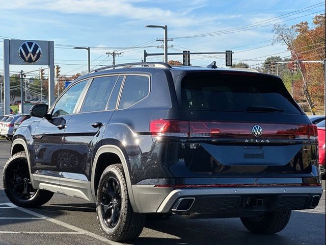 2024 Volkswagen Atlas 2.0T Peak Edition SE w/Technology