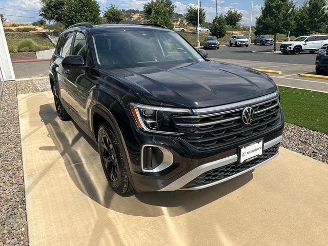 2024 Volkswagen Atlas 2.0T Peak Edition SE w/Technology