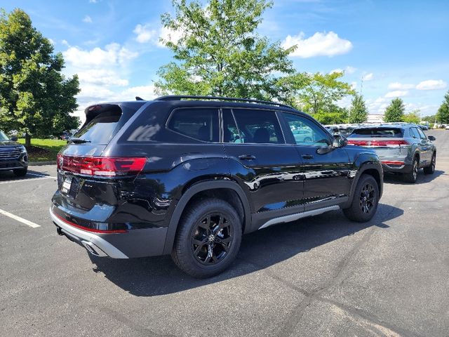 2024 Volkswagen Atlas 2.0T Peak Edition SE w/Technology