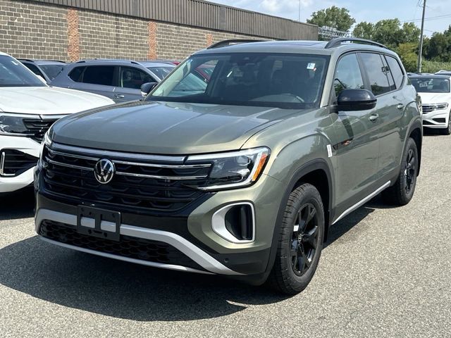 2024 Volkswagen Atlas 2.0T Peak Edition SE w/Technology