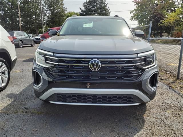 2024 Volkswagen Atlas 2.0T Peak Edition SE w/Technology