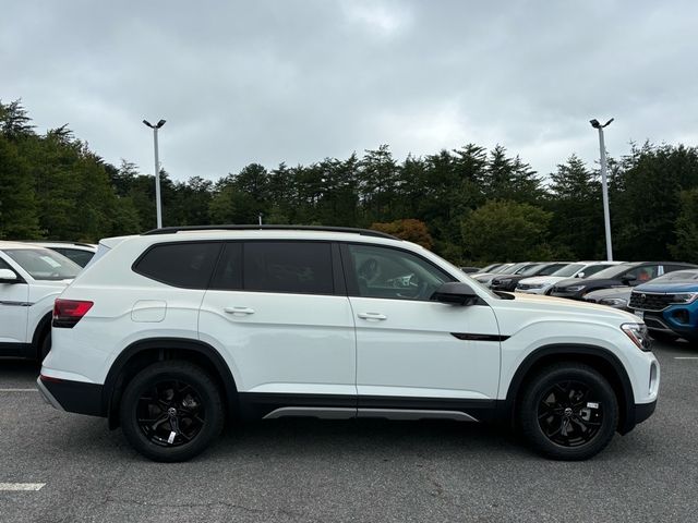 2024 Volkswagen Atlas 2.0T Peak Edition SE w/Technology