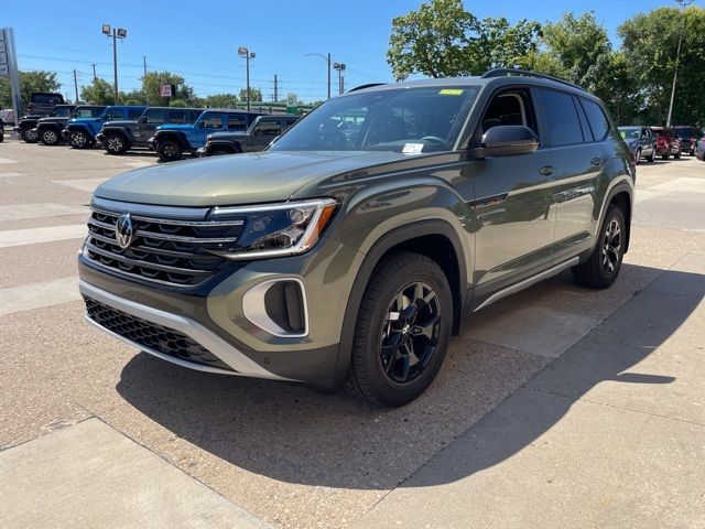 2024 Volkswagen Atlas 2.0T Peak Edition SE w/Technology