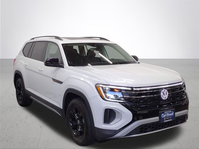 2024 Volkswagen Atlas 2.0T Peak Edition SE w/Technology