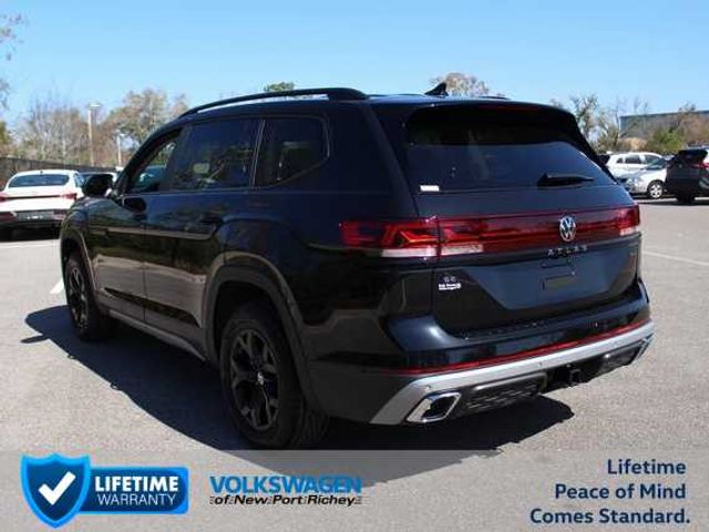 2024 Volkswagen Atlas 2.0T Peak Edition SE w/Technology