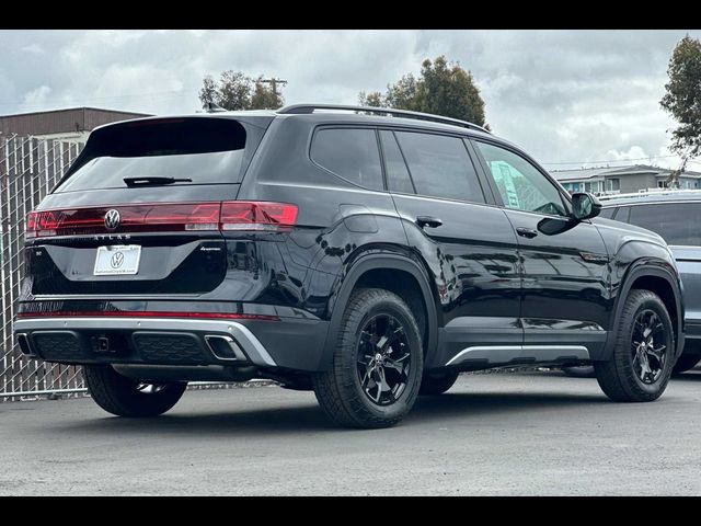 2024 Volkswagen Atlas 2.0T Peak Edition SE w/Technology