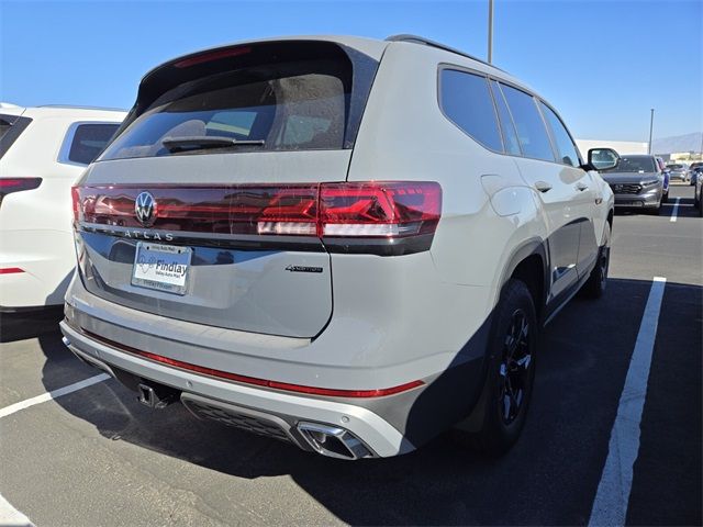 2024 Volkswagen Atlas 2.0T Peak Edition SE w/Technology