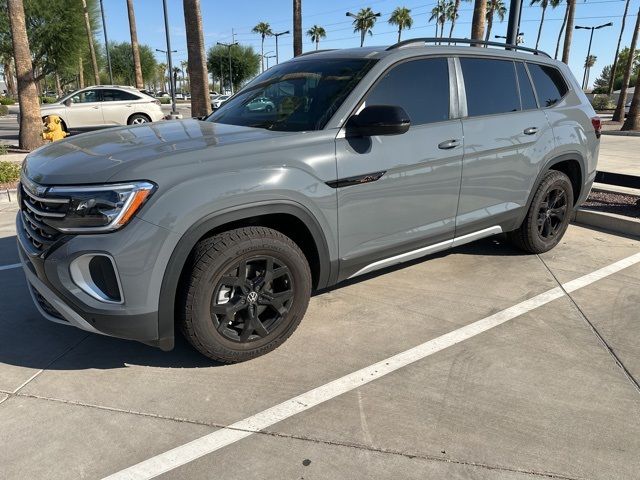 2024 Volkswagen Atlas 2.0T Peak Edition SE w/Technology