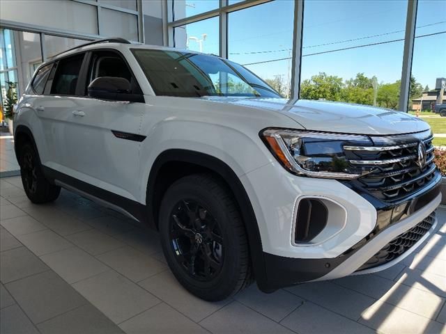 2024 Volkswagen Atlas 2.0T Peak Edition SE w/Technology