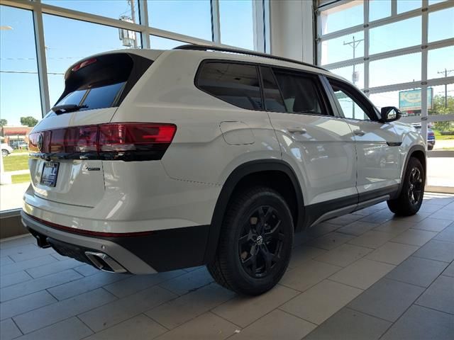 2024 Volkswagen Atlas 2.0T Peak Edition SE w/Technology