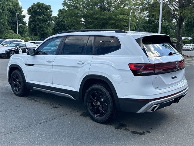 2024 Volkswagen Atlas 2.0T Peak Edition SE w/Technology