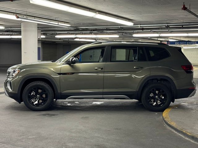 2024 Volkswagen Atlas 2.0T Peak Edition SE w/Technology