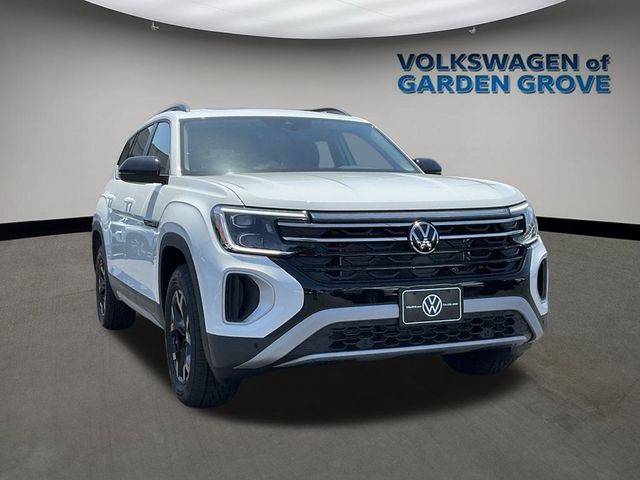 2024 Volkswagen Atlas 2.0T Peak Edition SE w/Technology