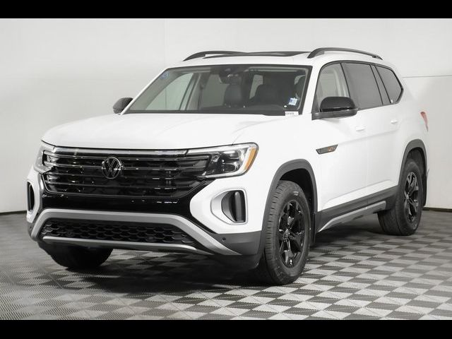 2024 Volkswagen Atlas 2.0T Peak Edition SE w/Technology