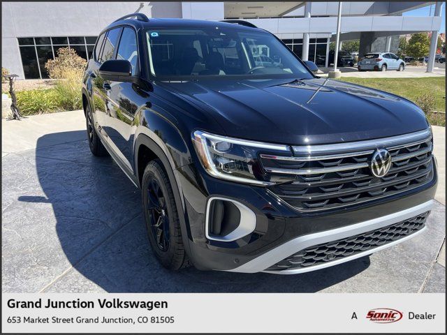 2024 Volkswagen Atlas 2.0T Peak Edition SE w/Technology