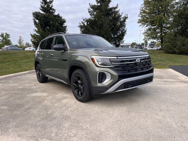 2024 Volkswagen Atlas 2.0T Peak Edition SE w/Technology