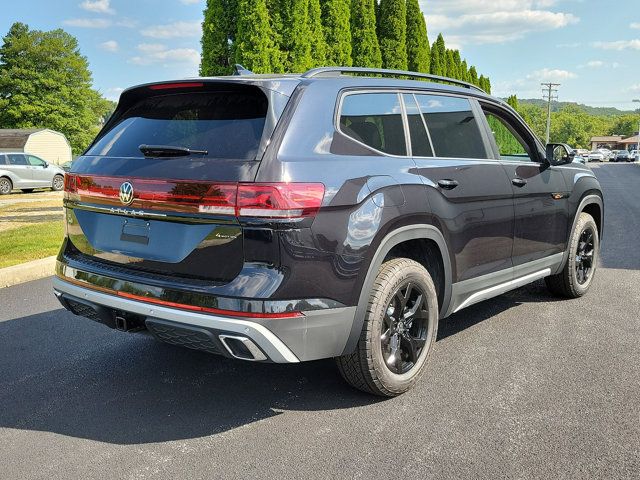 2024 Volkswagen Atlas 2.0T Peak Edition SE w/Technology